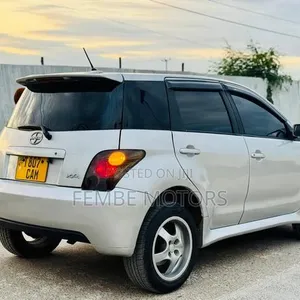 Toyota IST 2005 Silver - 5