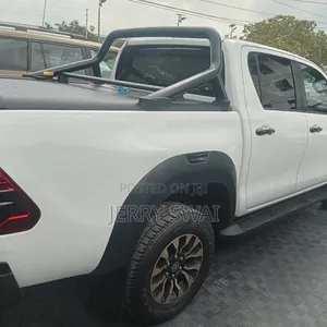 Toyota Hilux GR Sport Double Cabin 2023 - 2