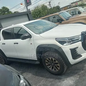 Toyota Hilux GR Sport Double Cabin 2023 - 4