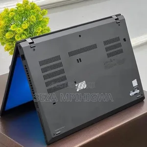 Lenovo ThinkPad P14s Intel Core i7 48GB RAM 1TB SSD - 4