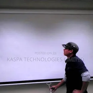 Manual Projector Screen 150 Inches - 5