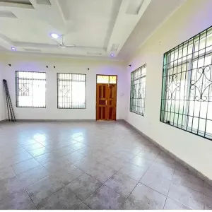 3bdrm House in , Kinondoni for Rent