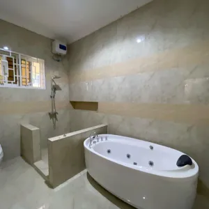 4bdrm House in Dalali Papaatzseven, Kinondoni for Rent