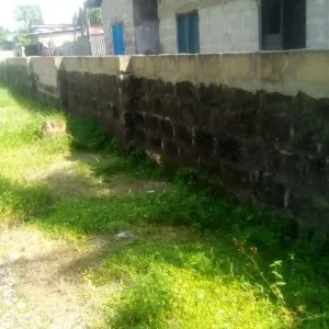 Eneo La Kibiashara Na Makazi Linauzwa Millioni Tisa.