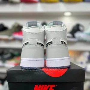 Nike Air Jordan 1 - 2
