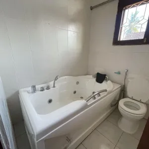 5bdrm House in Dalali Papaatzseven, Makonde for Rent