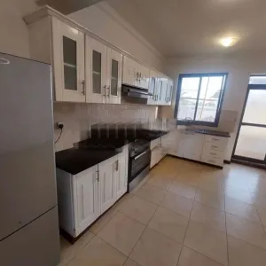 3bdrm Apartment in Dalali Papaatzseven, Mikocheni for Rent