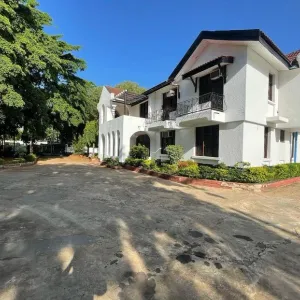 10bdrm House in Masaki, Kinondoni for Rent