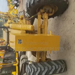 Caterpillar 140H Grader - 4