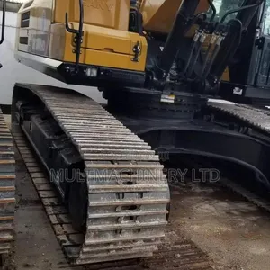 Komatsu PC 210 Excavator - 4
