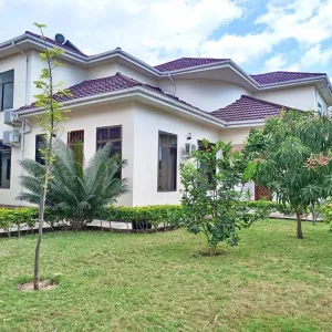 5-Bedroom House in Mbezi Beach, Kinondoni for Rent
