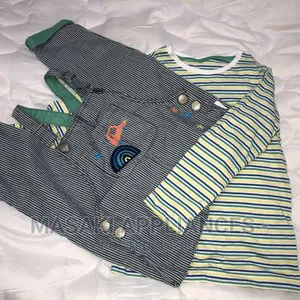 Seti ya Mothercare Denim Dungaree na T-Shirt yenye Milia - 2