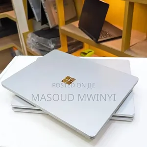 New Microsoft Surface Go Intel Core i5 256GB SSD