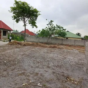 Kiwanja cha Makazi Kinauzwa Ukonga Bombambili