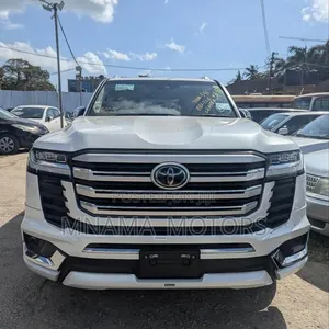 Toyota Land Cruiser 300 Series ZX 2023 Pearl