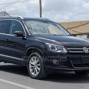 Volkswagen Tiguan 2011 Black