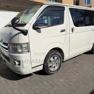 Toyota Quantum 2007 Nyeupe